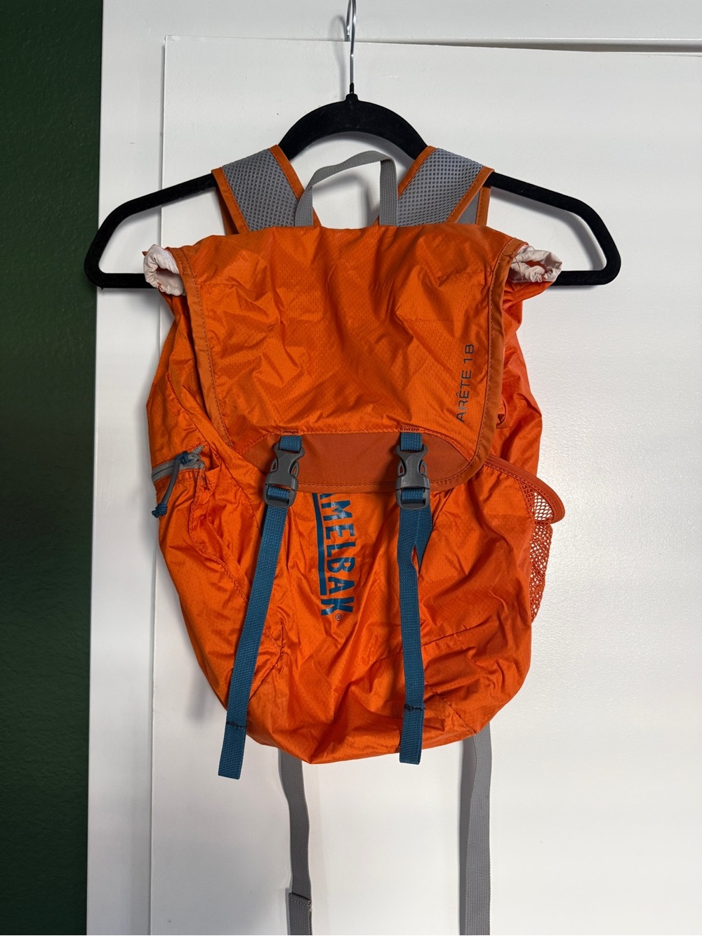 CamelBak Arête 18 Daypack in Bright Orange with Blue Accents